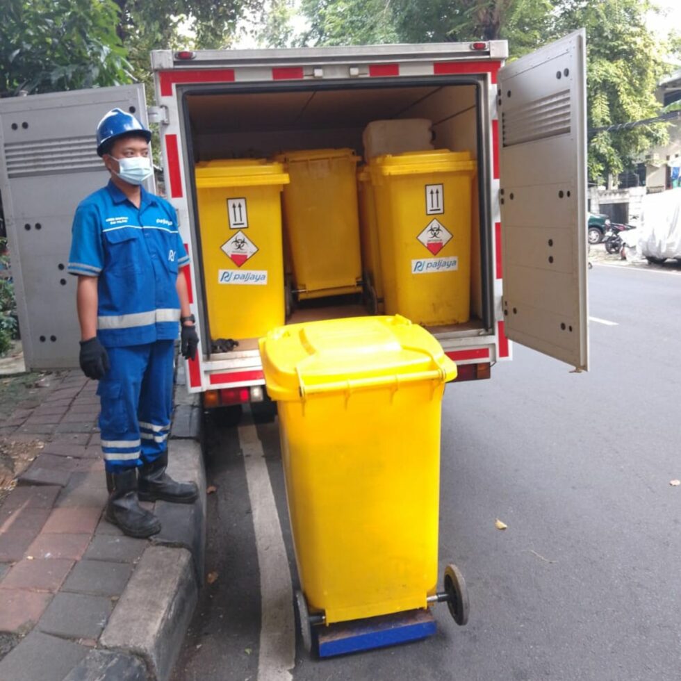 Layanan Pengelolaan Limbah B3 | Perumda Paljaya